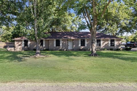 113 Hackberry Street Oak Leaf TX 75154