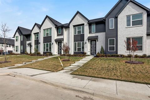 Photo of 2549 Huxley Mews, Allen, TX 75013 (MLS # 21135695)