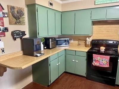 Mineola - Residential