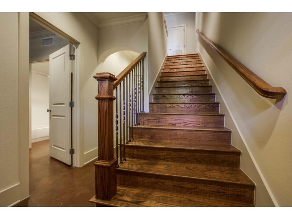 Park Cities Twnhms Amd - Residential Lease