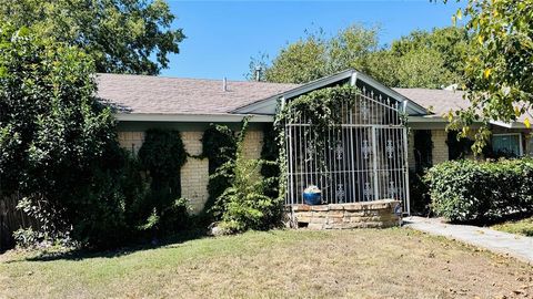 3808 Raphael Street Fort Worth TX 76119