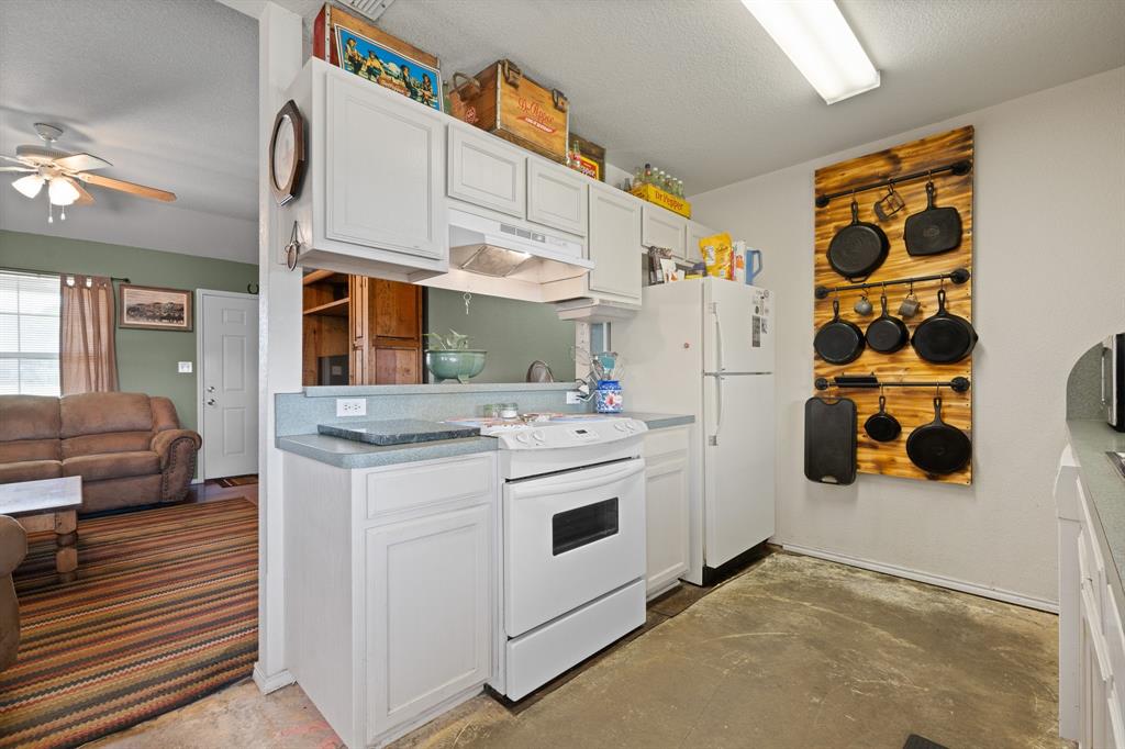 1105 Ashwood Court