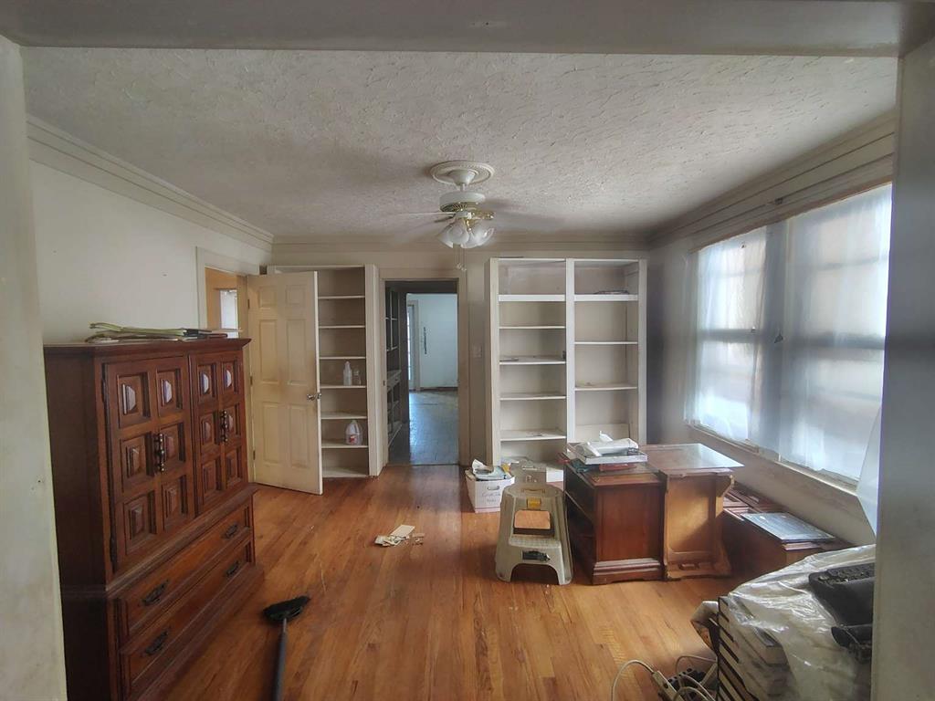 847 Fairview Street