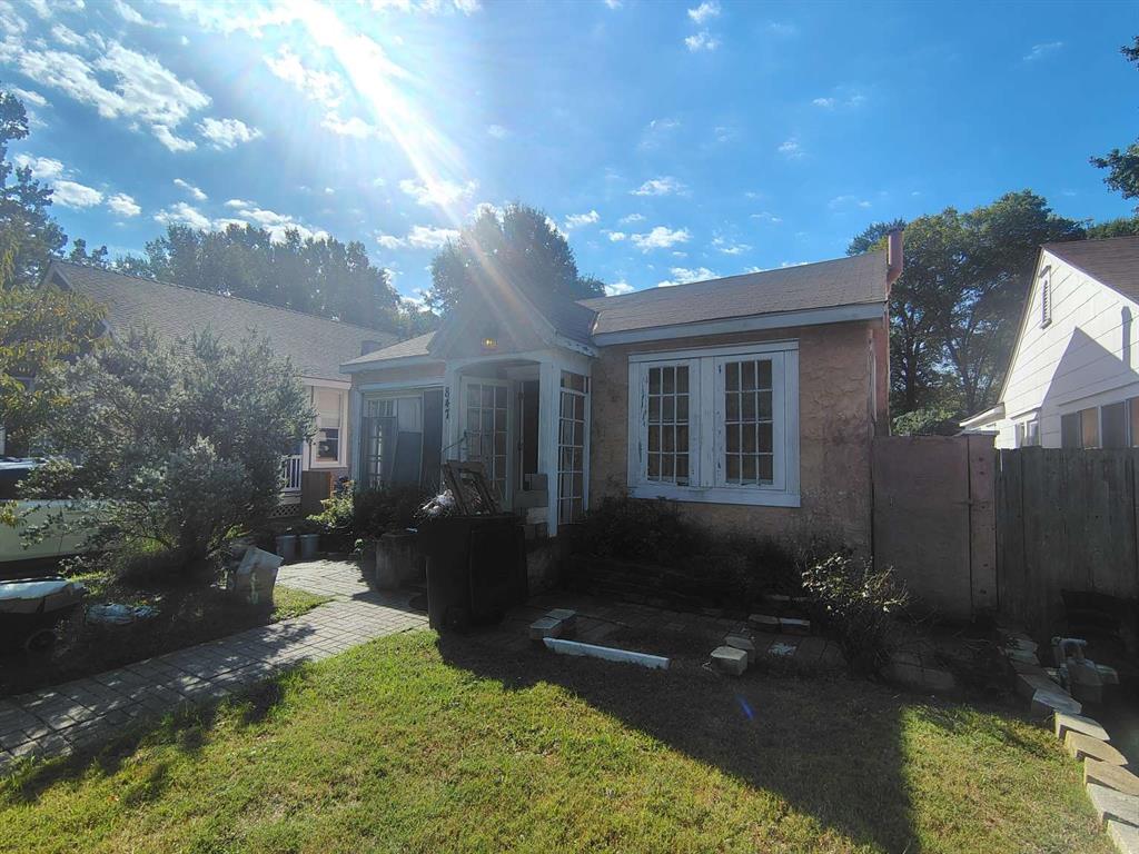 847 Fairview Street