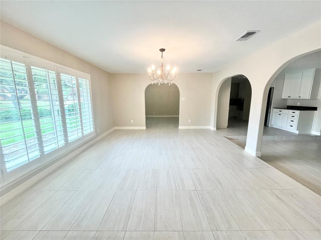 Photo of 313 Santa Clara Street, Irving, TX 75062 (MLS # 21320184)