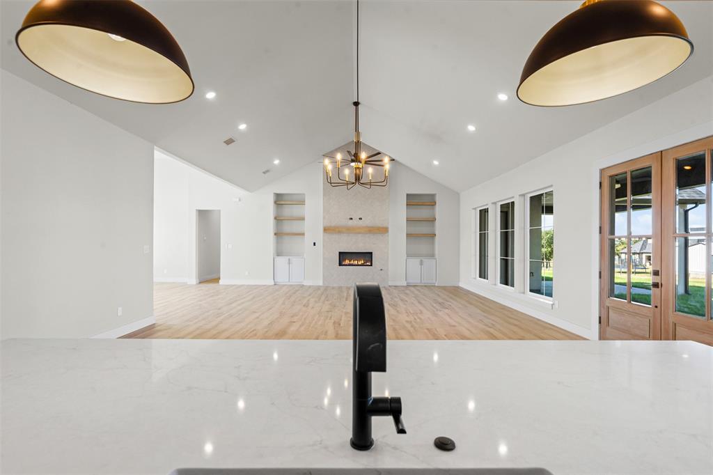 VERIDIAN POINT - Residential