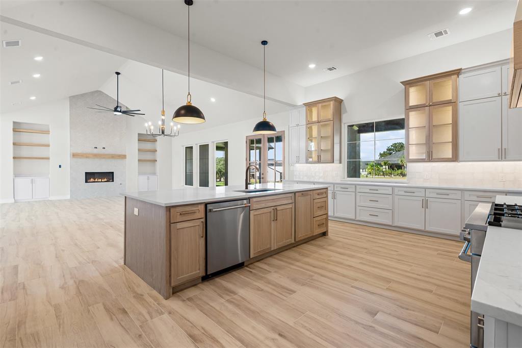 VERIDIAN POINT - Residential