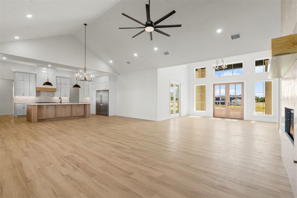 VERIDIAN POINT - Residential