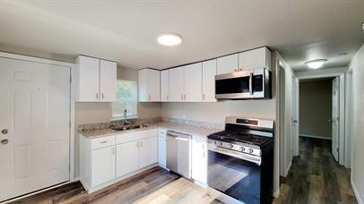 1221 Stanford Street