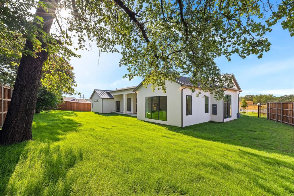 Preston Manor - Residential