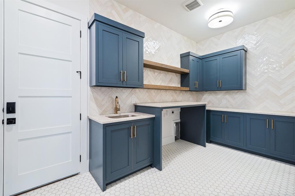 Preston Manor - Residential