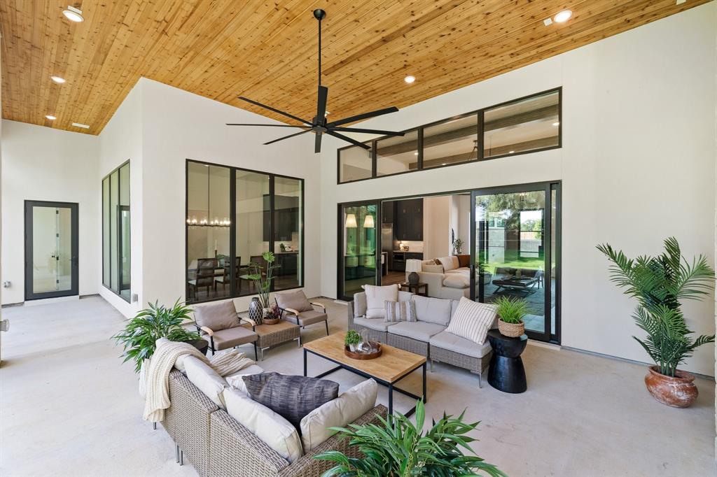 Preston Manor - Residential