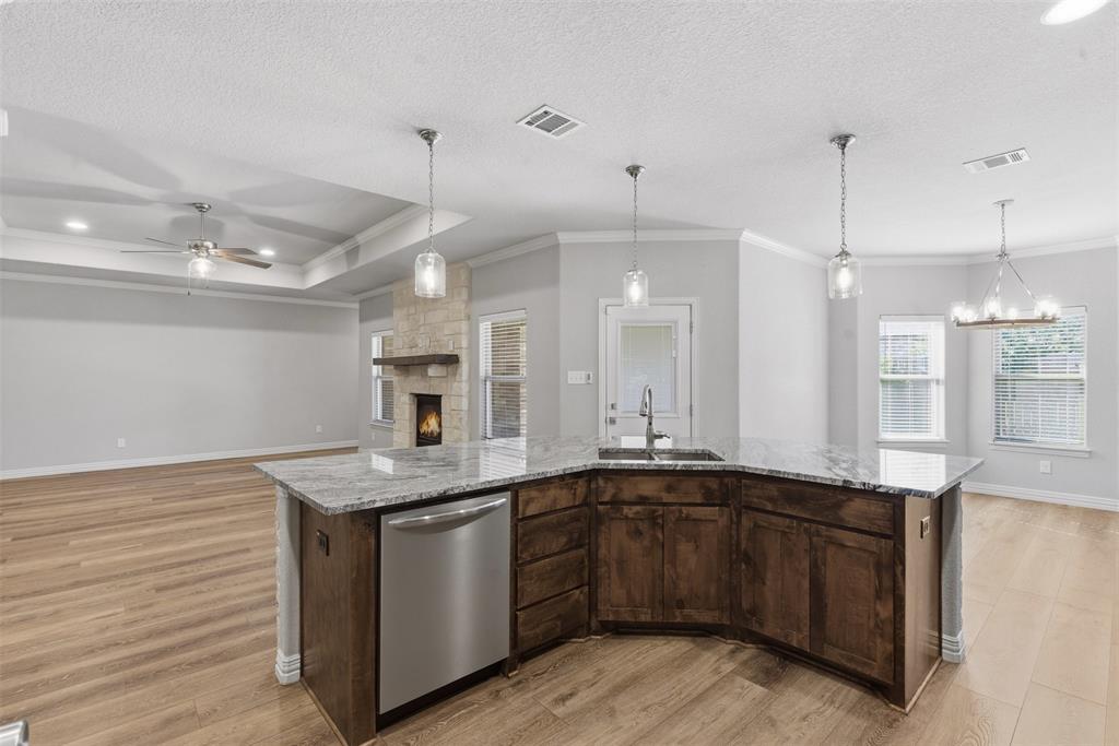 906 Chestnut Grove Drive