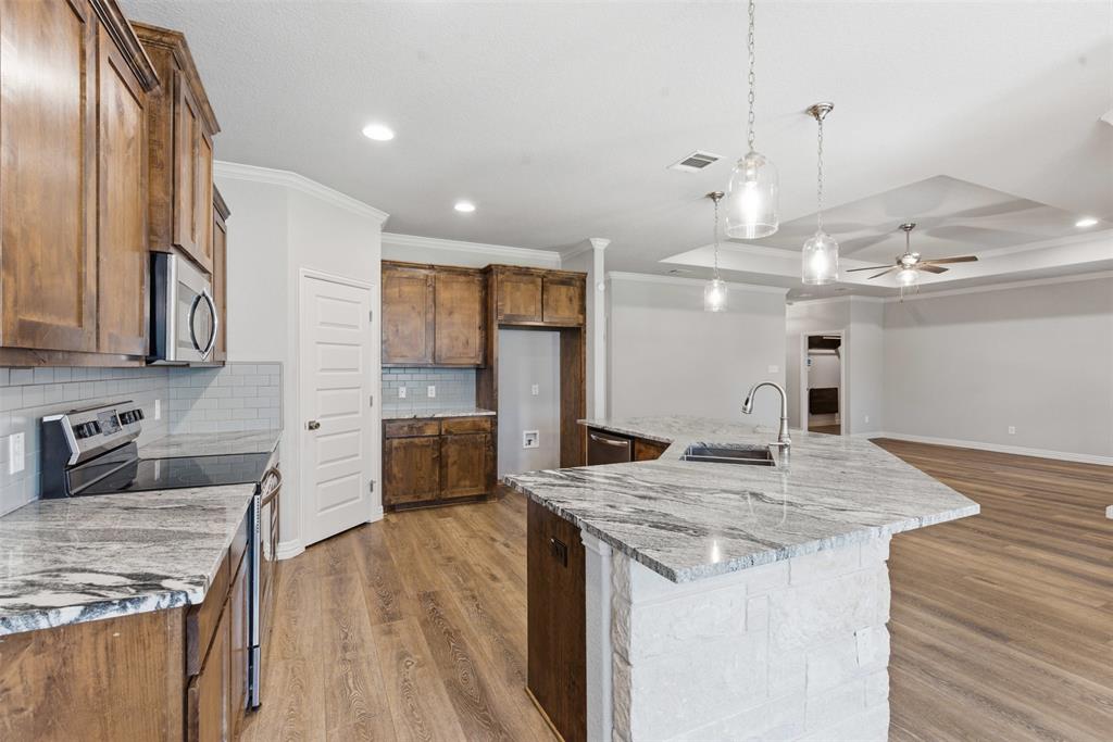 906 Chestnut Grove Drive