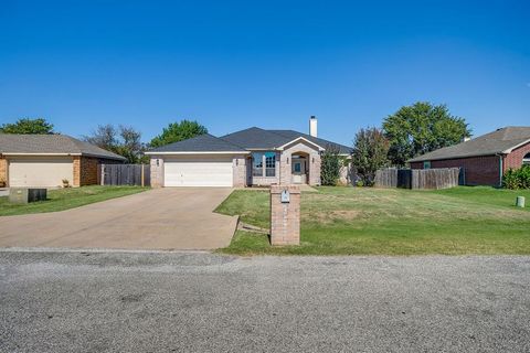 3004 Stroll Drive Granbury TX 76049