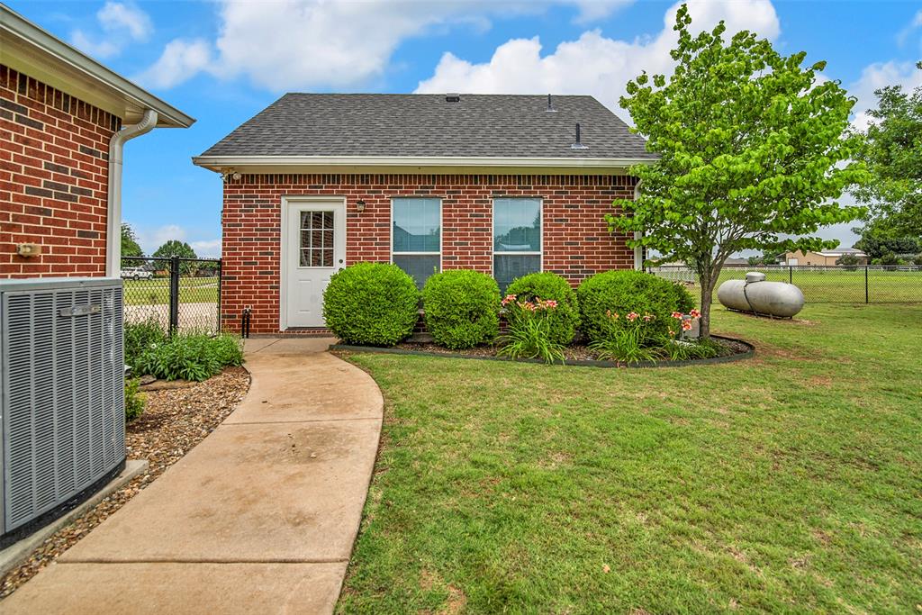 1699 Sportsman Lane
