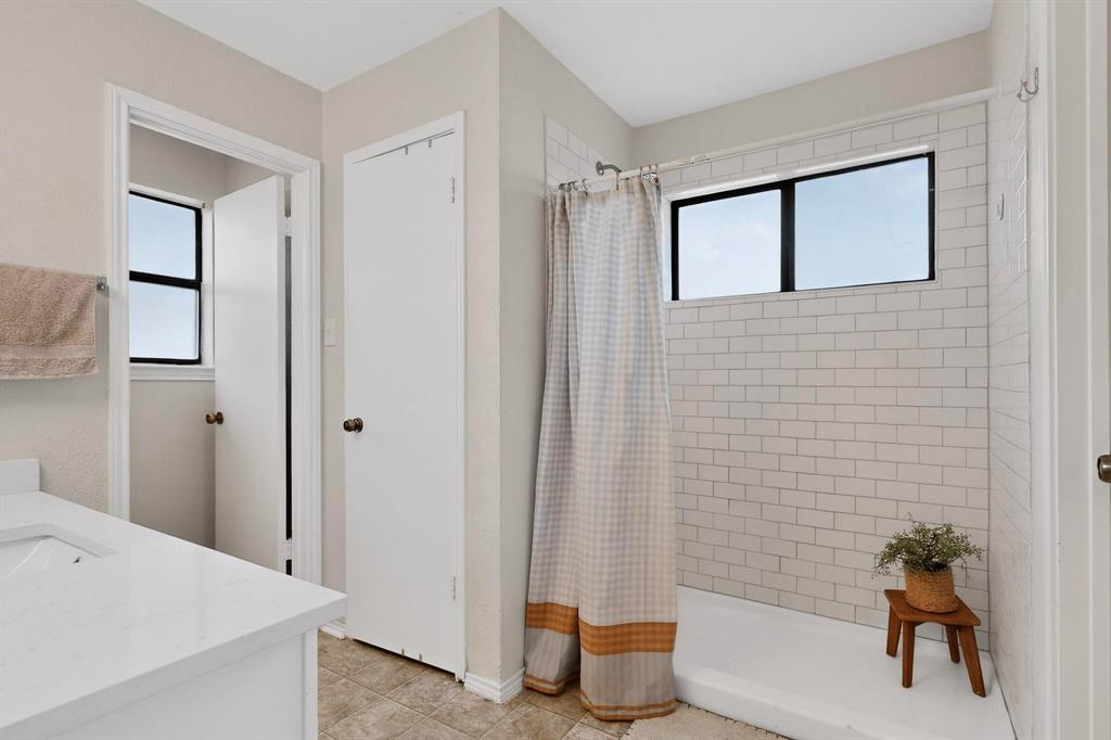 Lewisville Valley 4 Sec B Ph 1 - Residential Lease