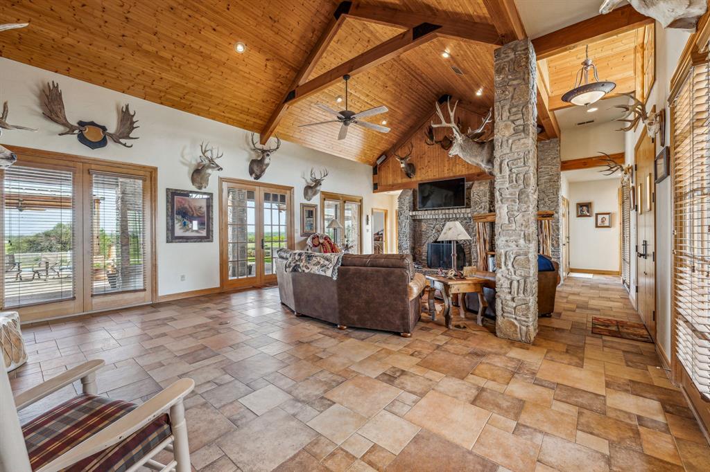 404 Private Road 1562