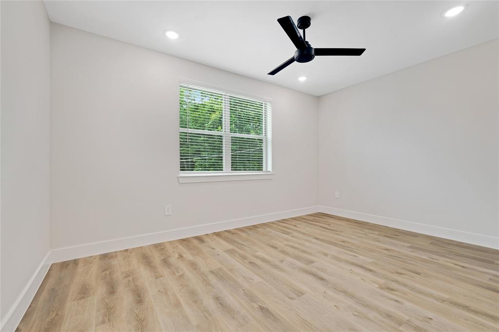 408 Foch Street 203