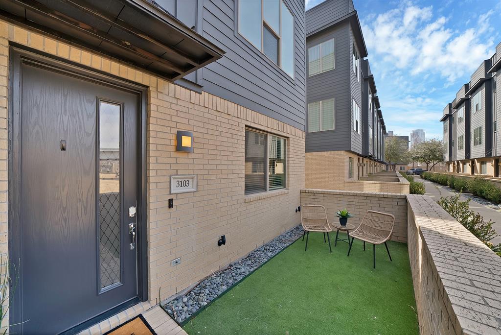 Flora Street Townhomes - Residential