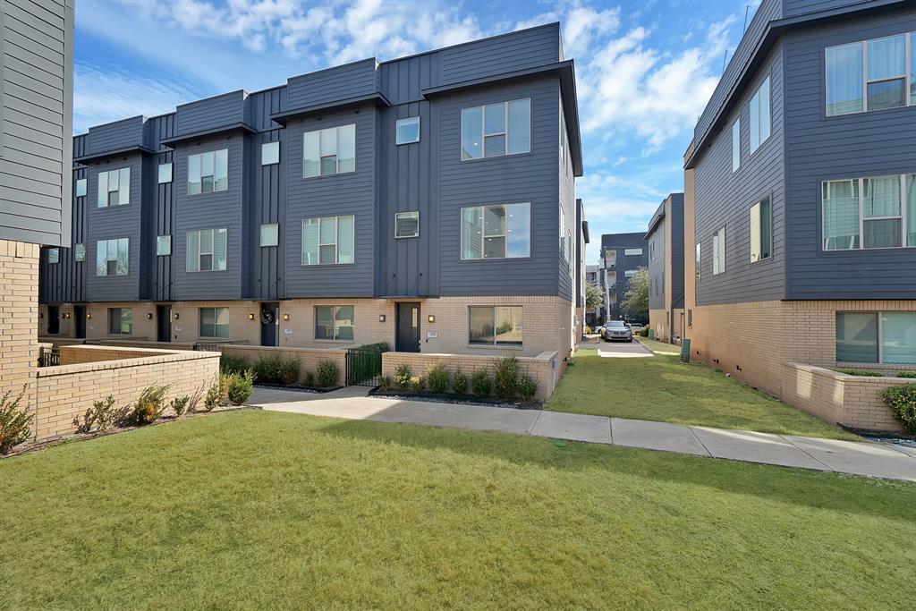 Flora Street Townhomes - Residential