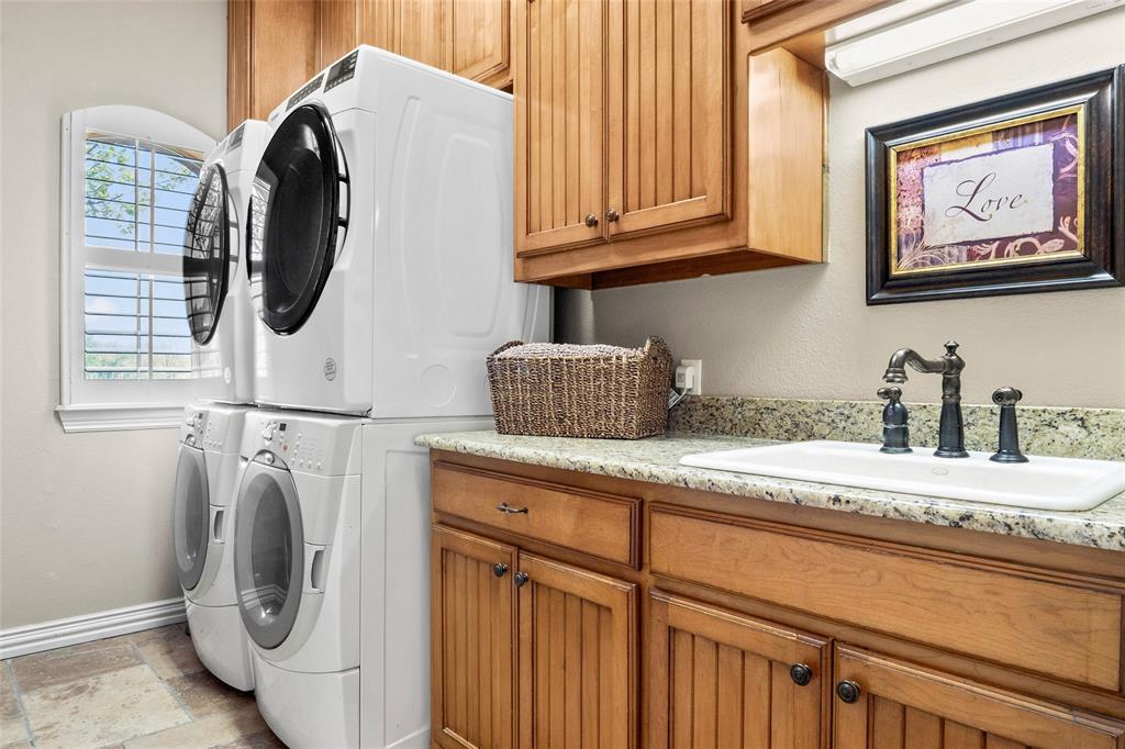 Hickory Hill Est - Residential