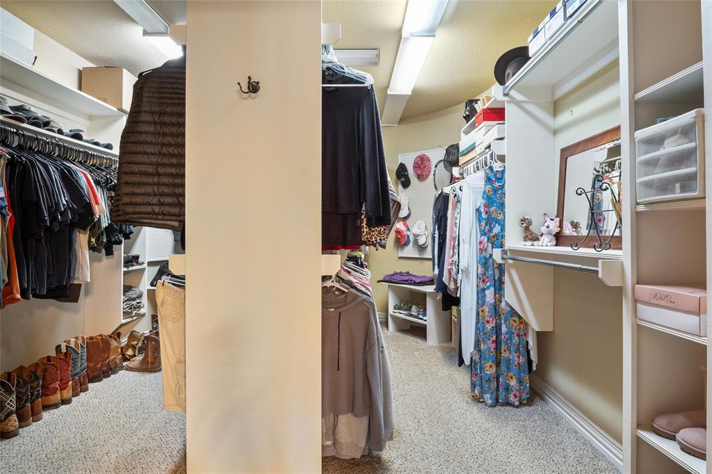 Hickory Hill Est - Residential