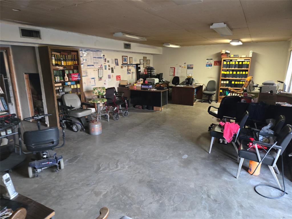 West Pampa Addition - Commercial Sale