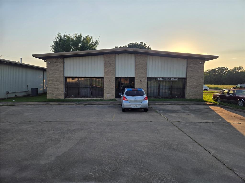 West Pampa Addition - Commercial Sale