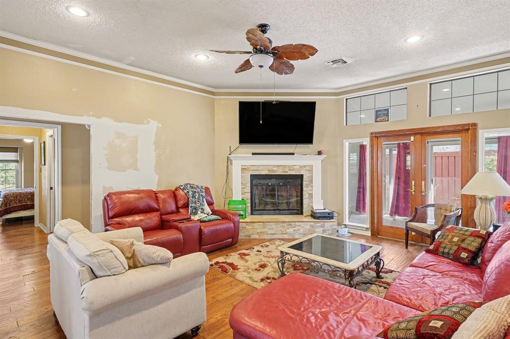 1925 Highland Park Circle