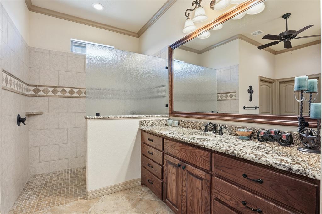 842 County Road 4371