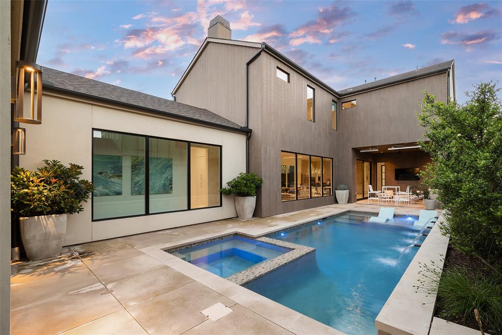 University Blvd Terrace - Residential