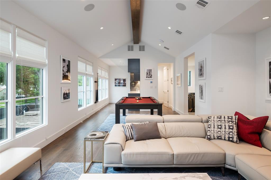 University Blvd Terrace - Residential