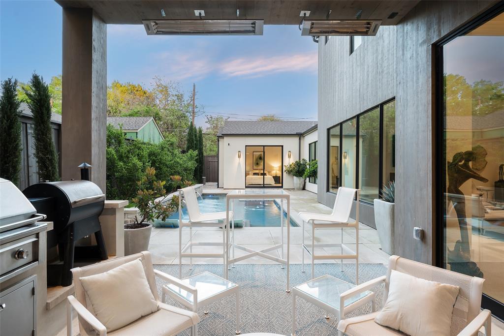 University Blvd Terrace - Residential