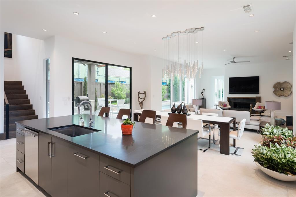 University Blvd Terrace - Residential