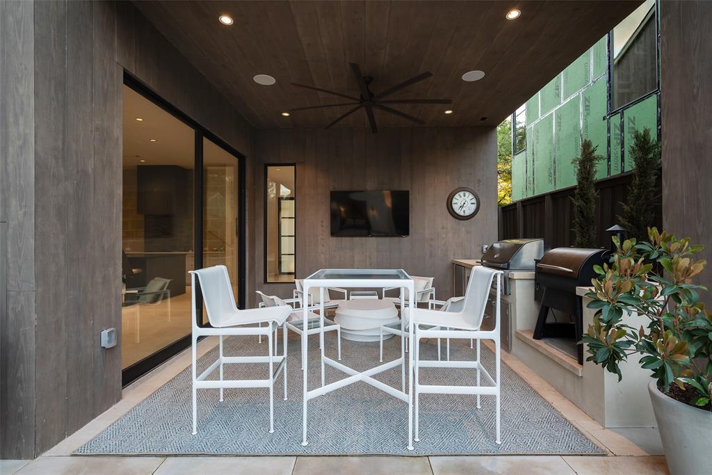 University Blvd Terrace - Residential