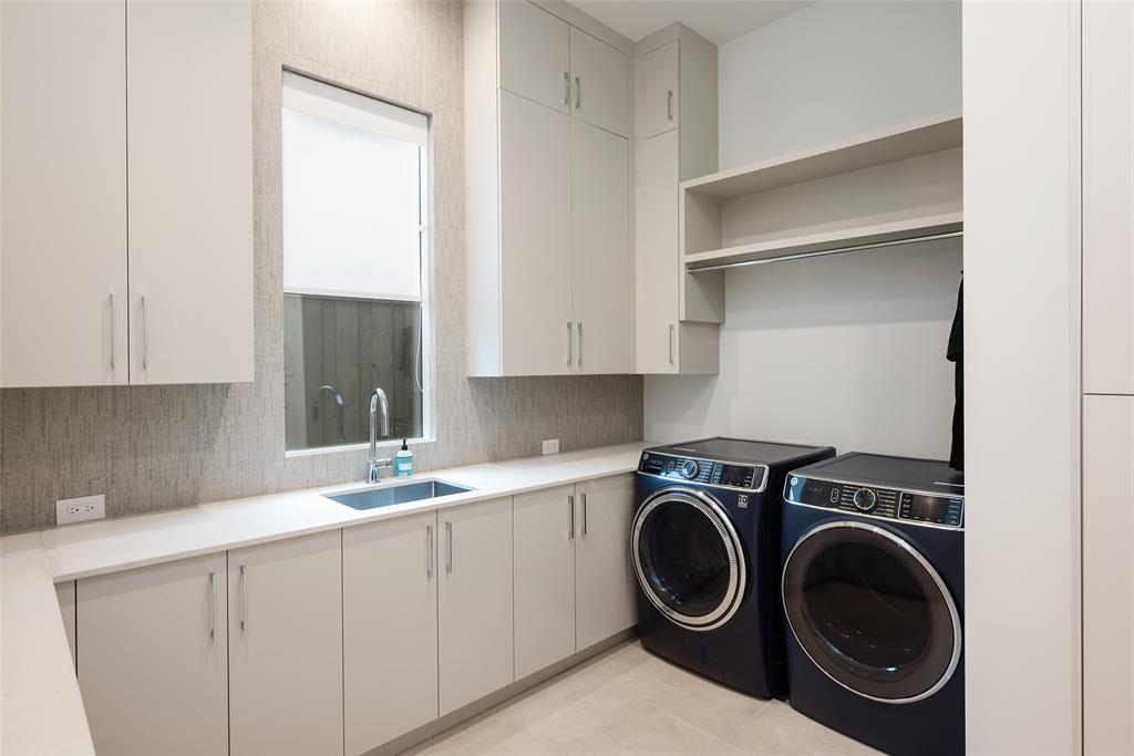 University Blvd Terrace - Residential