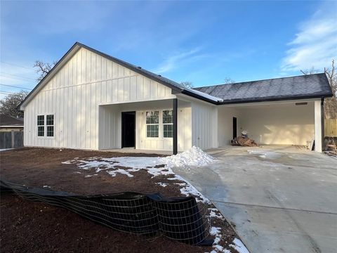 Photo of 1813 Post Oak Drive, Waco, TX 76705 (MLS # 21165458)