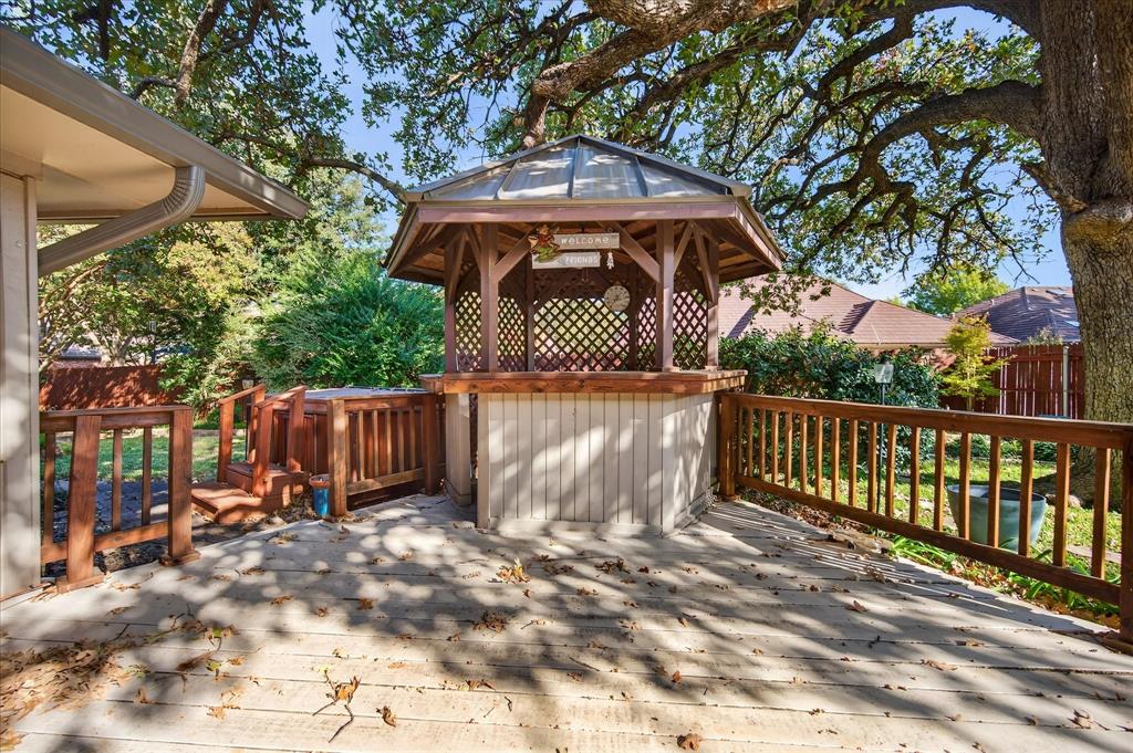 Enchanted Lake Estate - Residential