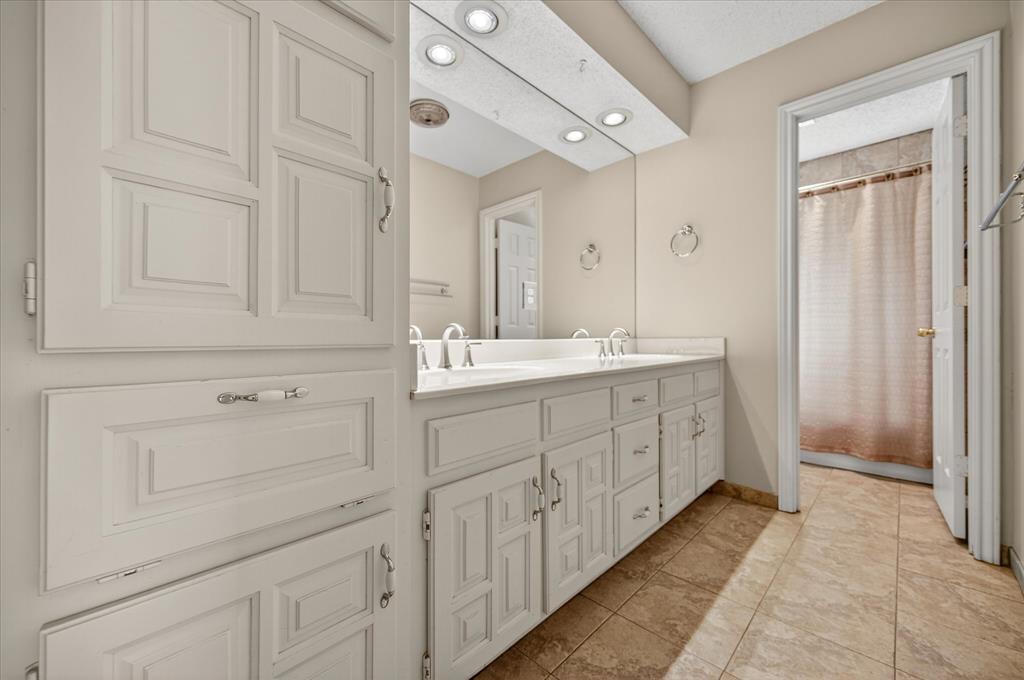 Enchanted Lake Estate - Residential