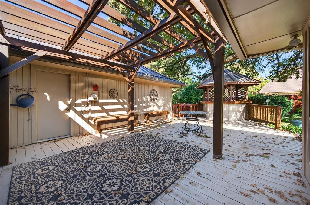 Enchanted Lake Estate - Residential