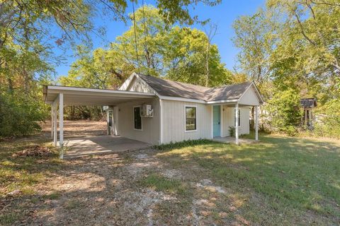 A home in Sulphur Springs