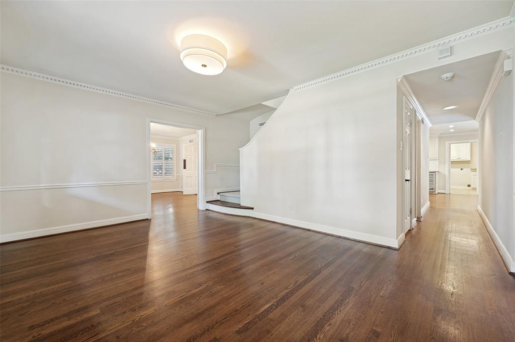 4678 Beverly Drive