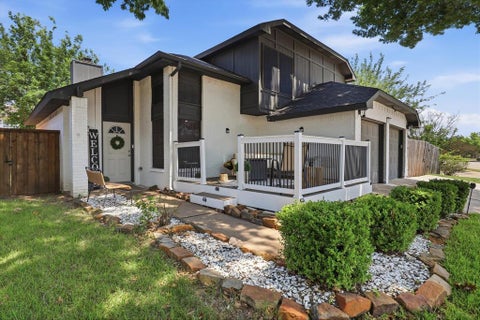 Photo of 5321 Pocassett Drive, Arlington, TX 76018 (MLS # 21391271)