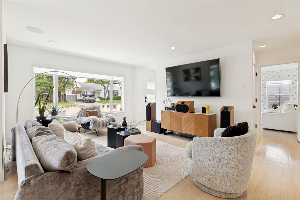 4036 Rochelle Drive
