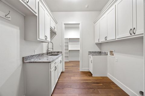 Tiny photo for 516 Lydia Lane, Granbury, TX 76049 (MLS # 21080358)