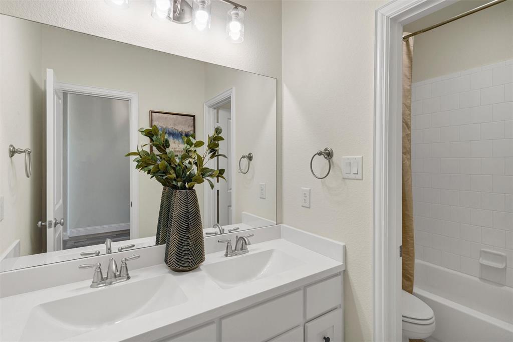 Fort Worth, Texas 76008, United States, 3 Bedrooms Bedrooms, ,3 BathroomsBathrooms,Residential,Active,215411