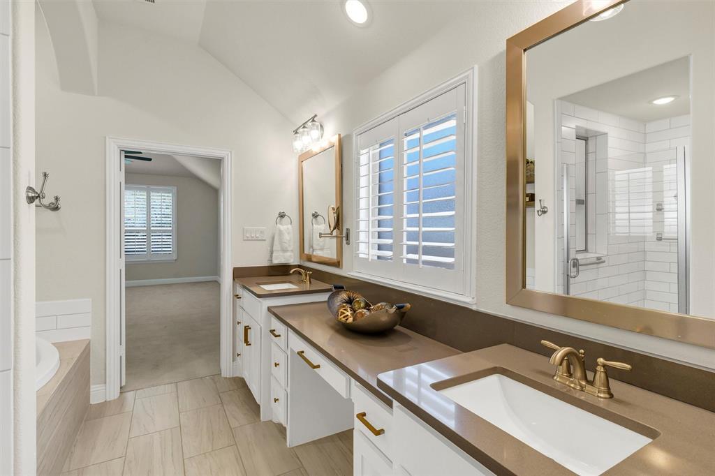 Fort Worth, Texas 76008, United States, 3 Bedrooms Bedrooms, ,3 BathroomsBathrooms,Residential,Active,215411