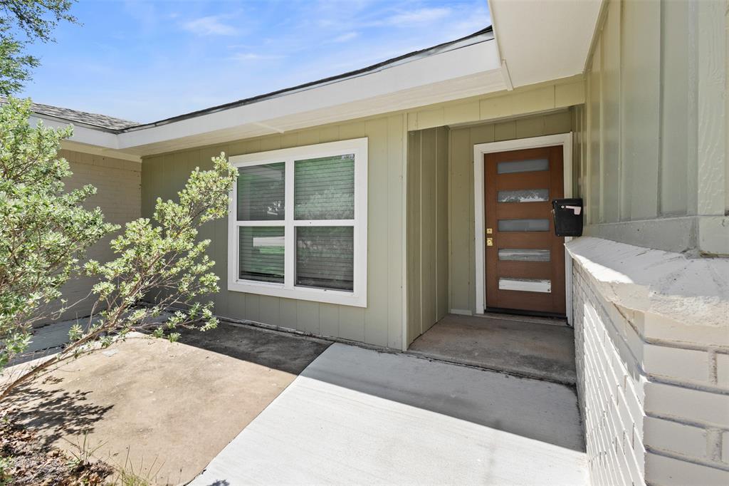 914 Vine Street
