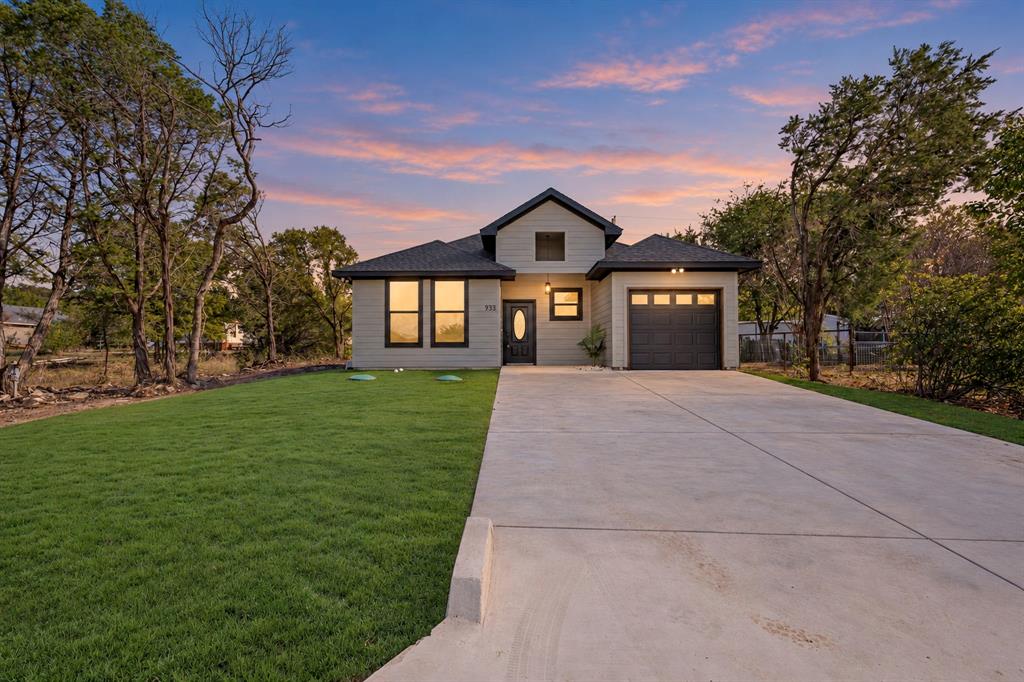 933 Nacogdoches River Drive